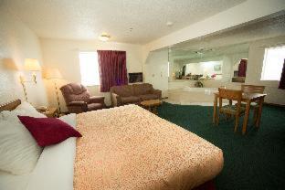 King Room with Mobility Access and Bathtub with Grab Bars, Non-Smoking - Photo 1