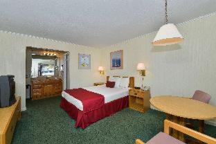 Queen Room - Pet Friendly/Non-Smoking photo 1