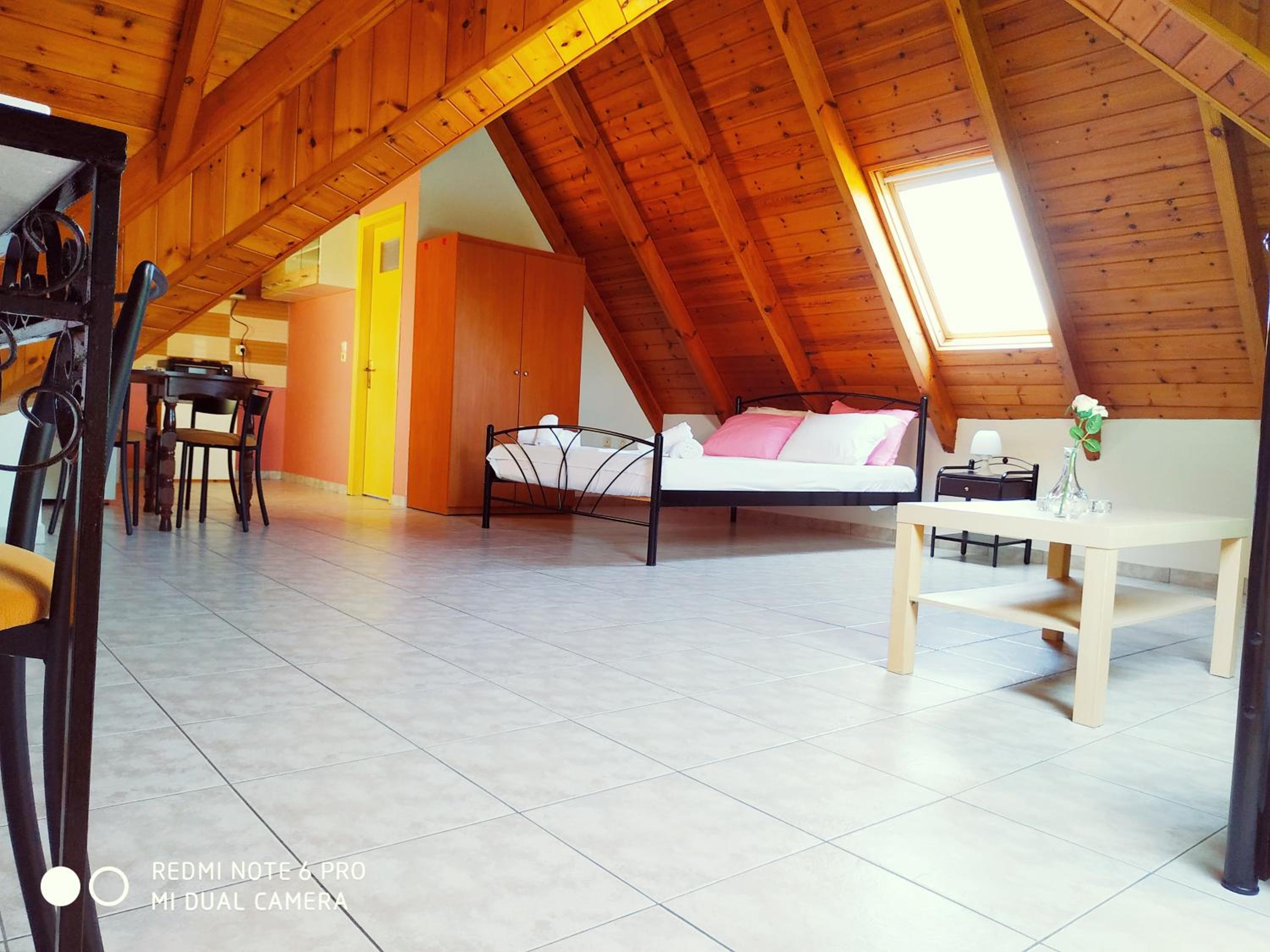 Loft - Photo 1