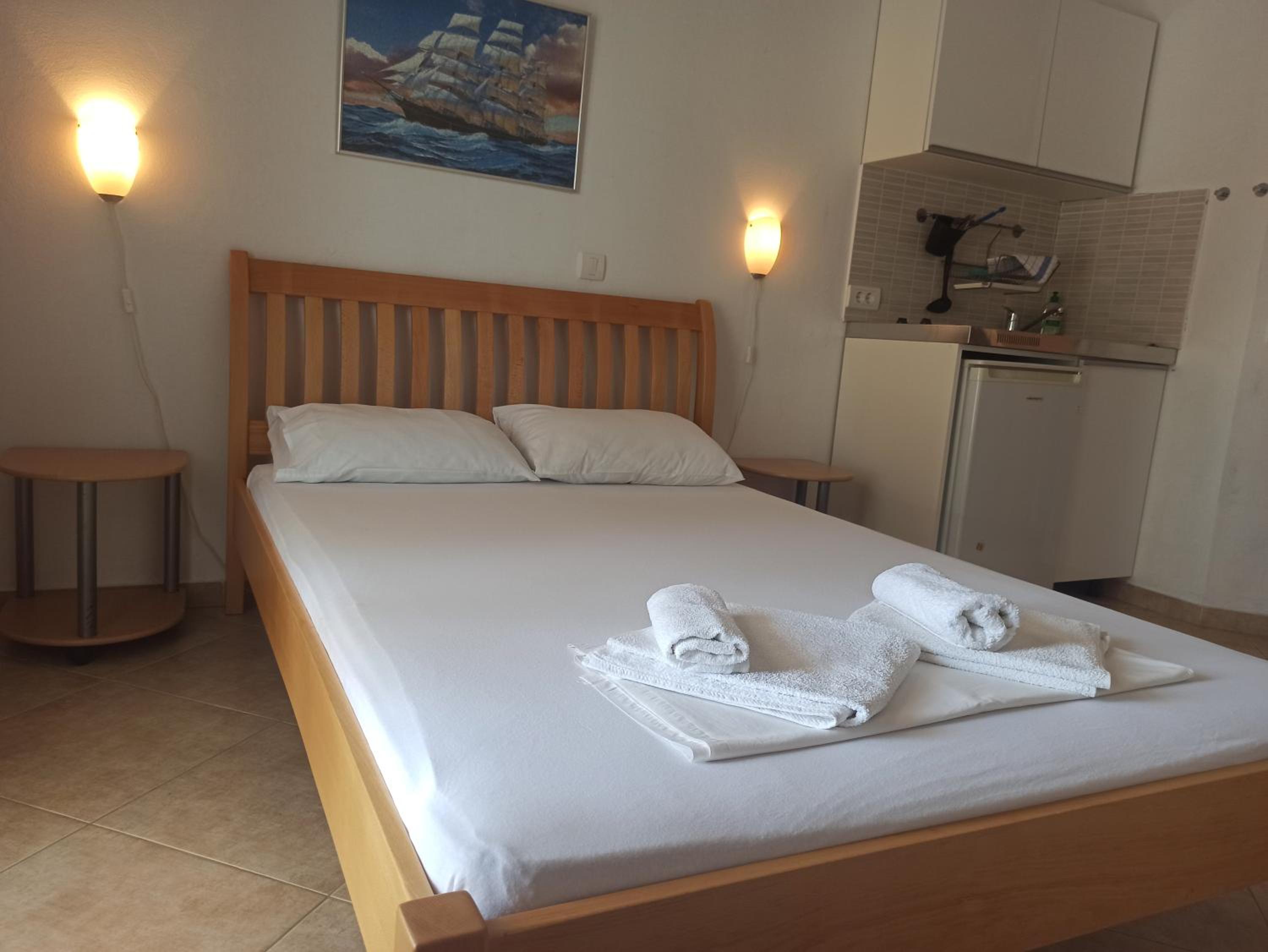 Deluxe Double Room With Shower