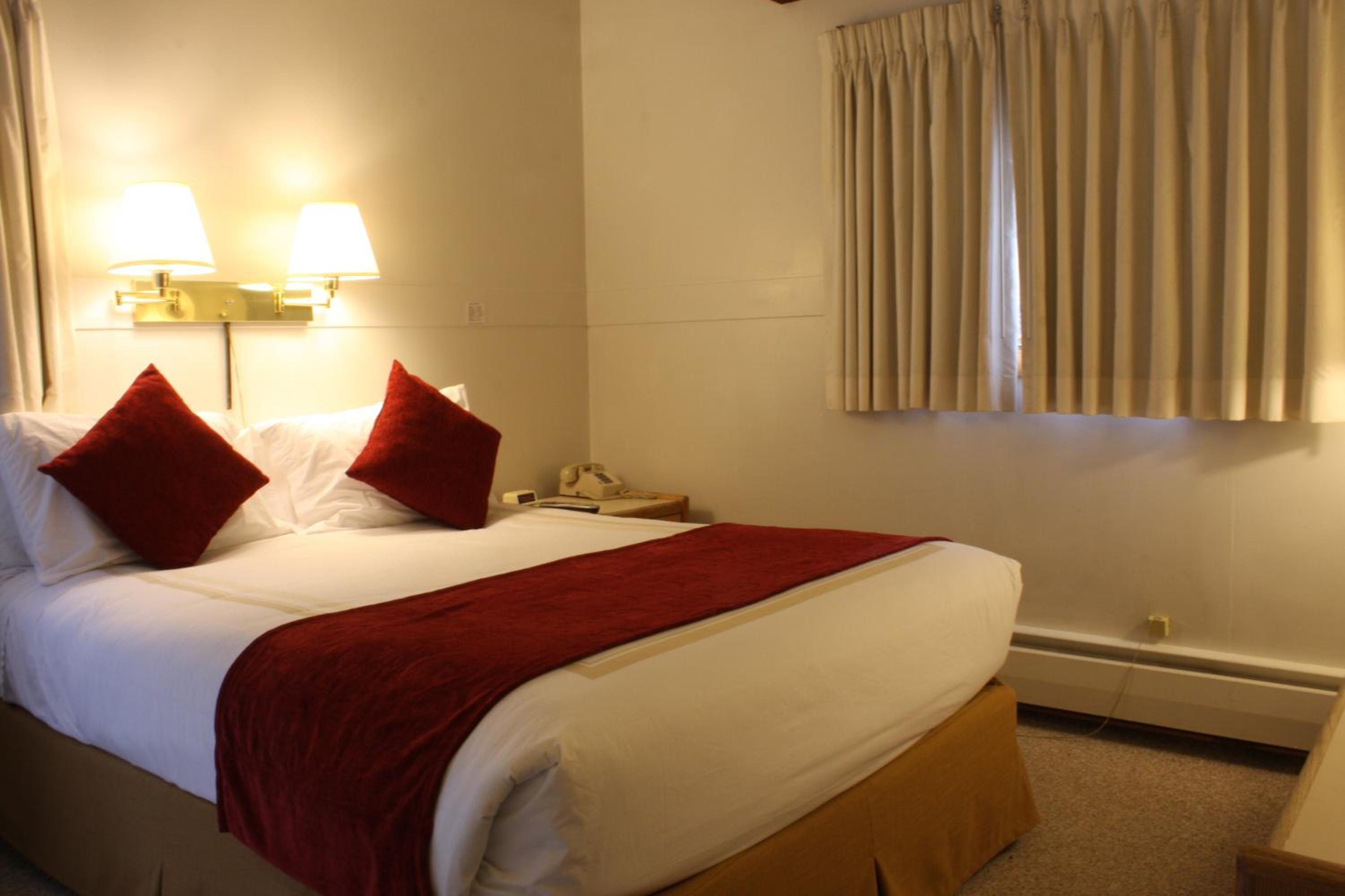 Standard Two-Bedroom (No Living Room - No Kitchen) - Photo 7