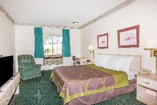 King Room - Non-Smoking photo 2
