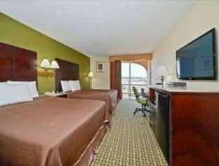 Double Room with Two Double Beds photo 3