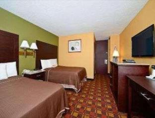 Double Room with Two Double Beds photo 2