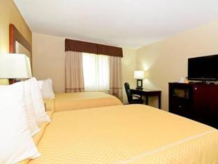 Superior King Room - Non-Smoking - Photo 6