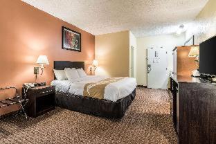 Queen Room - Disability Access/Non Smoking - Photo 2