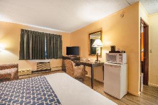 King Room - Non Smoking - Photo 6
