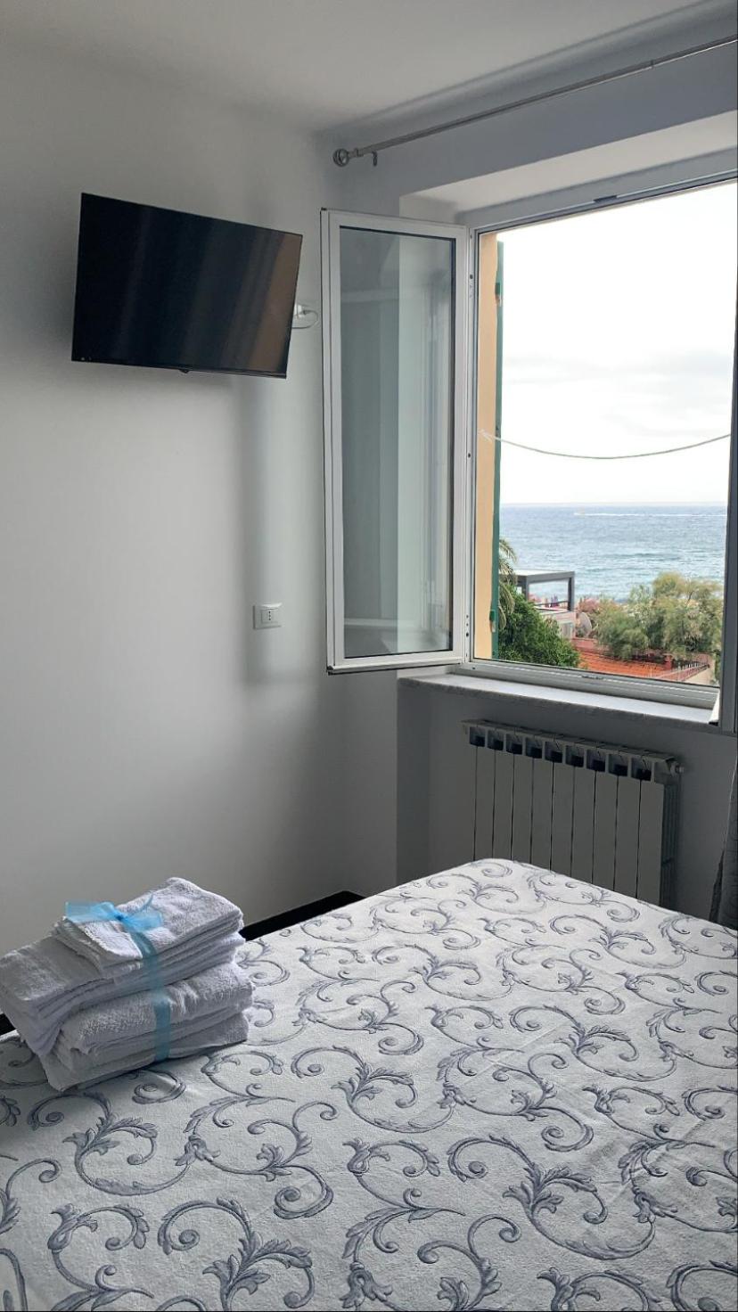 Deluxe Triple Room with Sea View - Photo 5