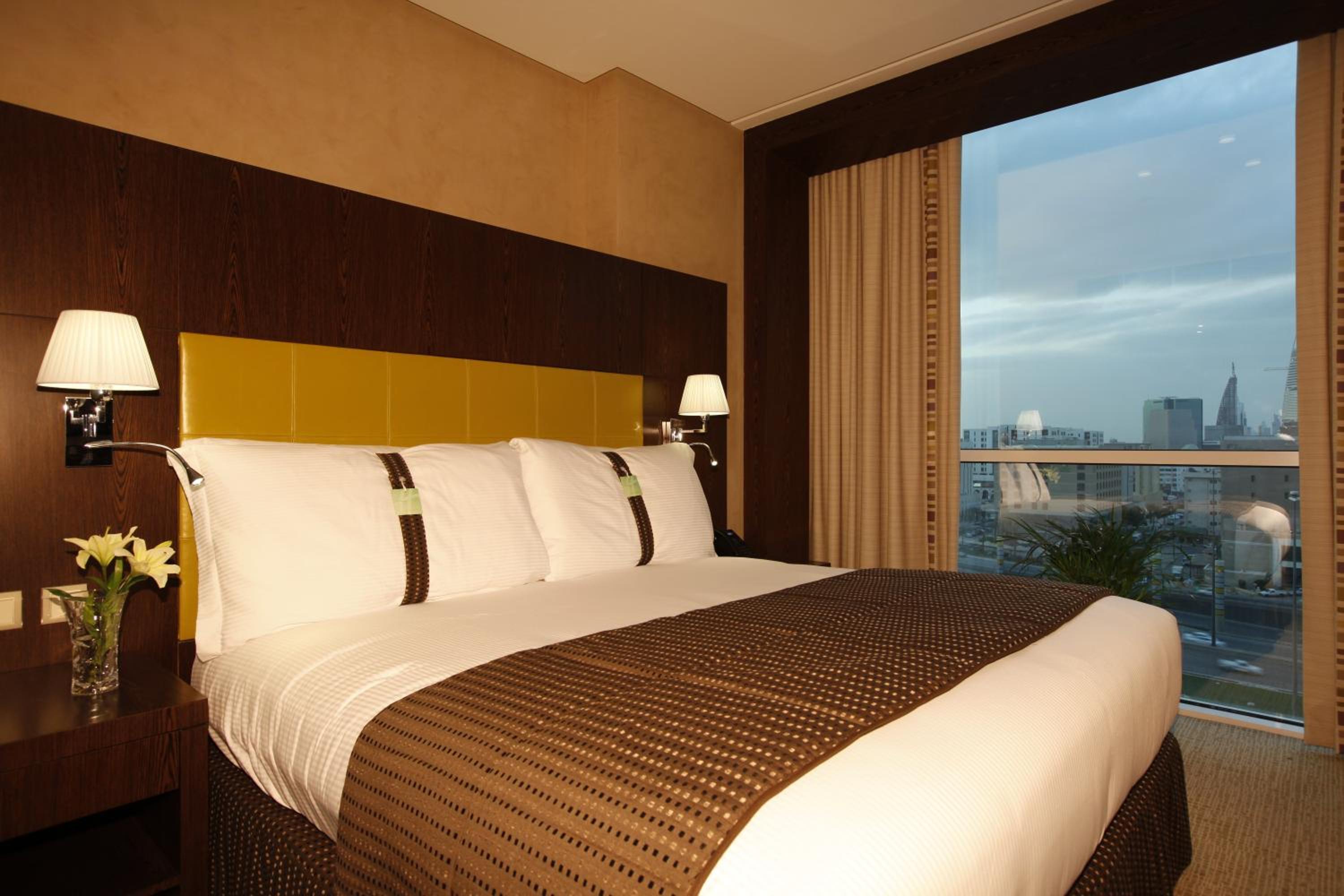 Standard King Room - Photo 2