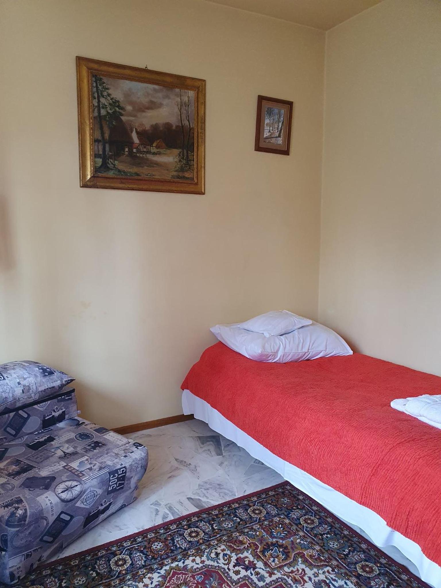 Large Single Room photo 1