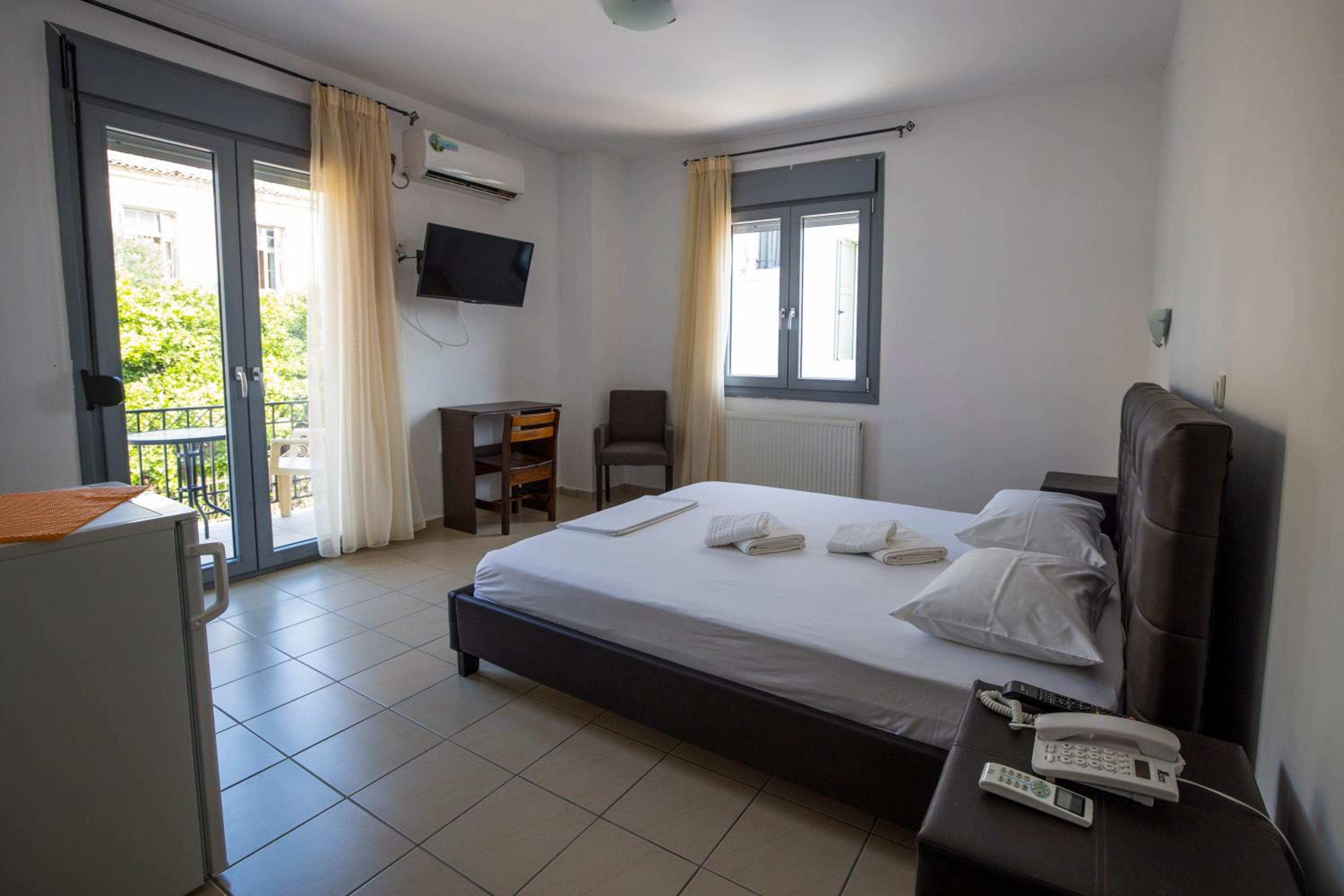 Economy Double Room - Photo 1