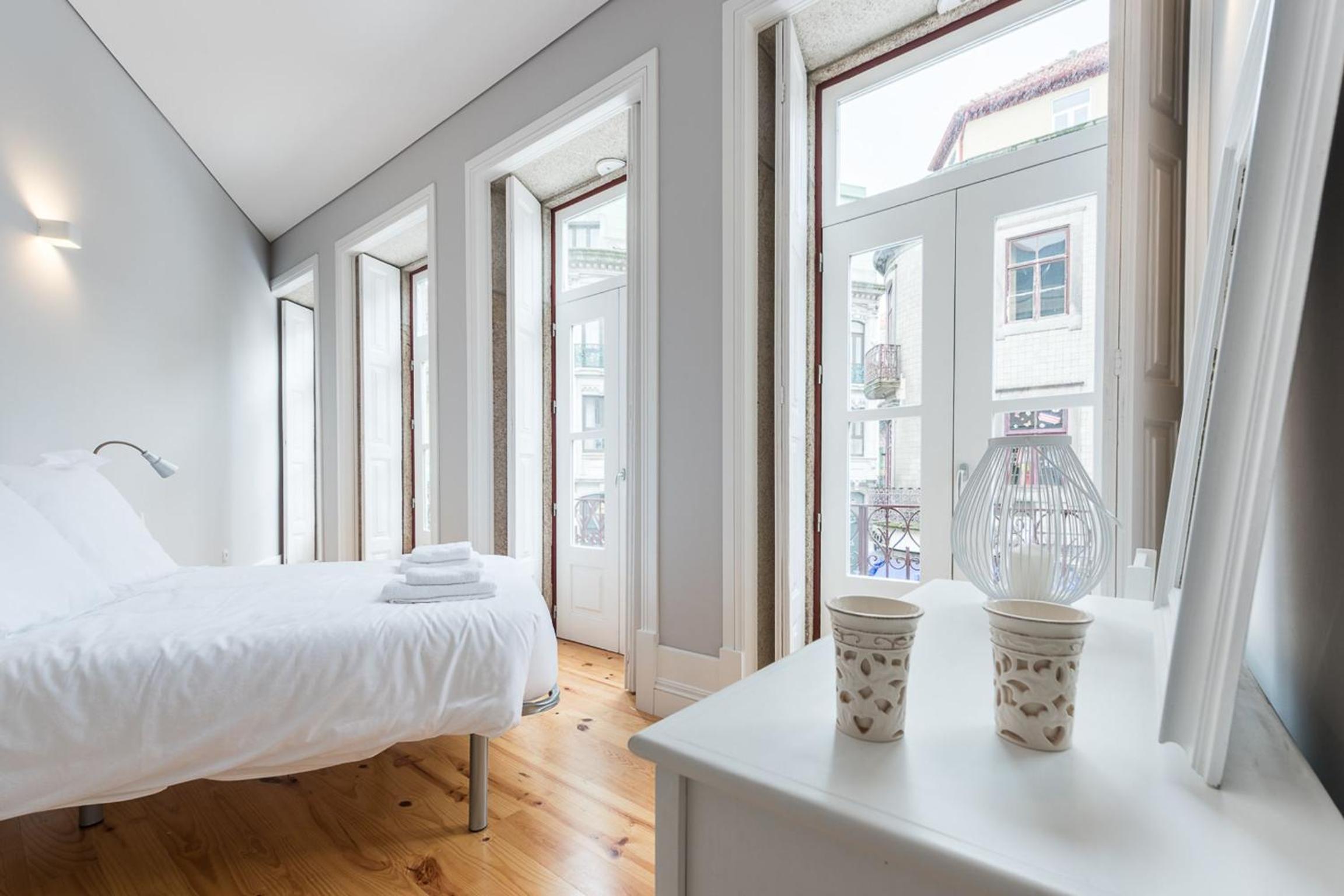 One-Bedroom Apartment - Photo 12