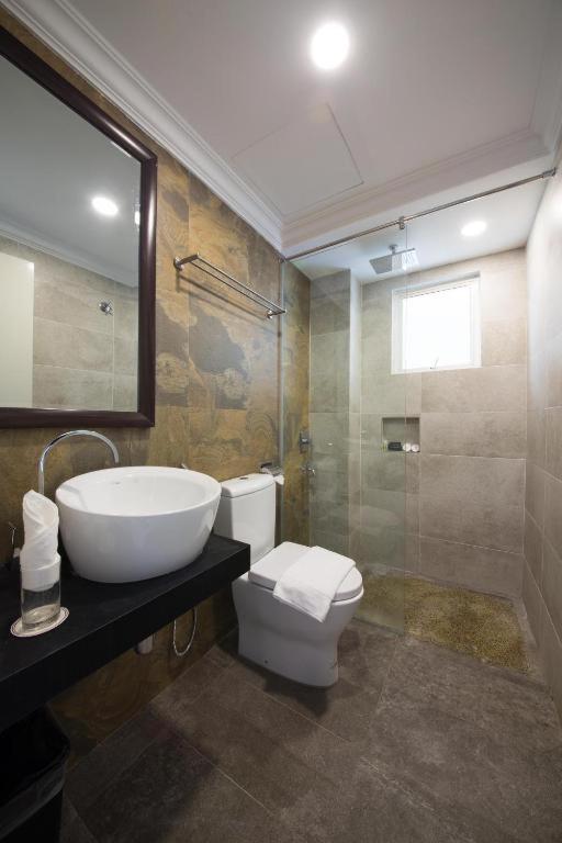 Three Bedroom Deluxe Apartment