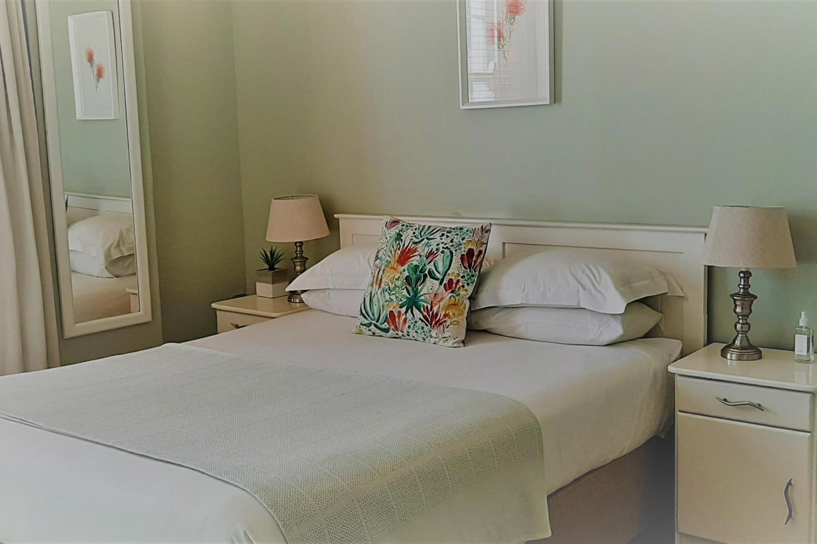 Small Double Room - Photo 2