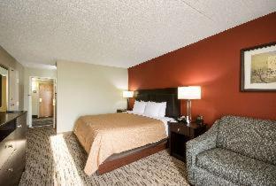 Deluxe King Room - Photo 5
