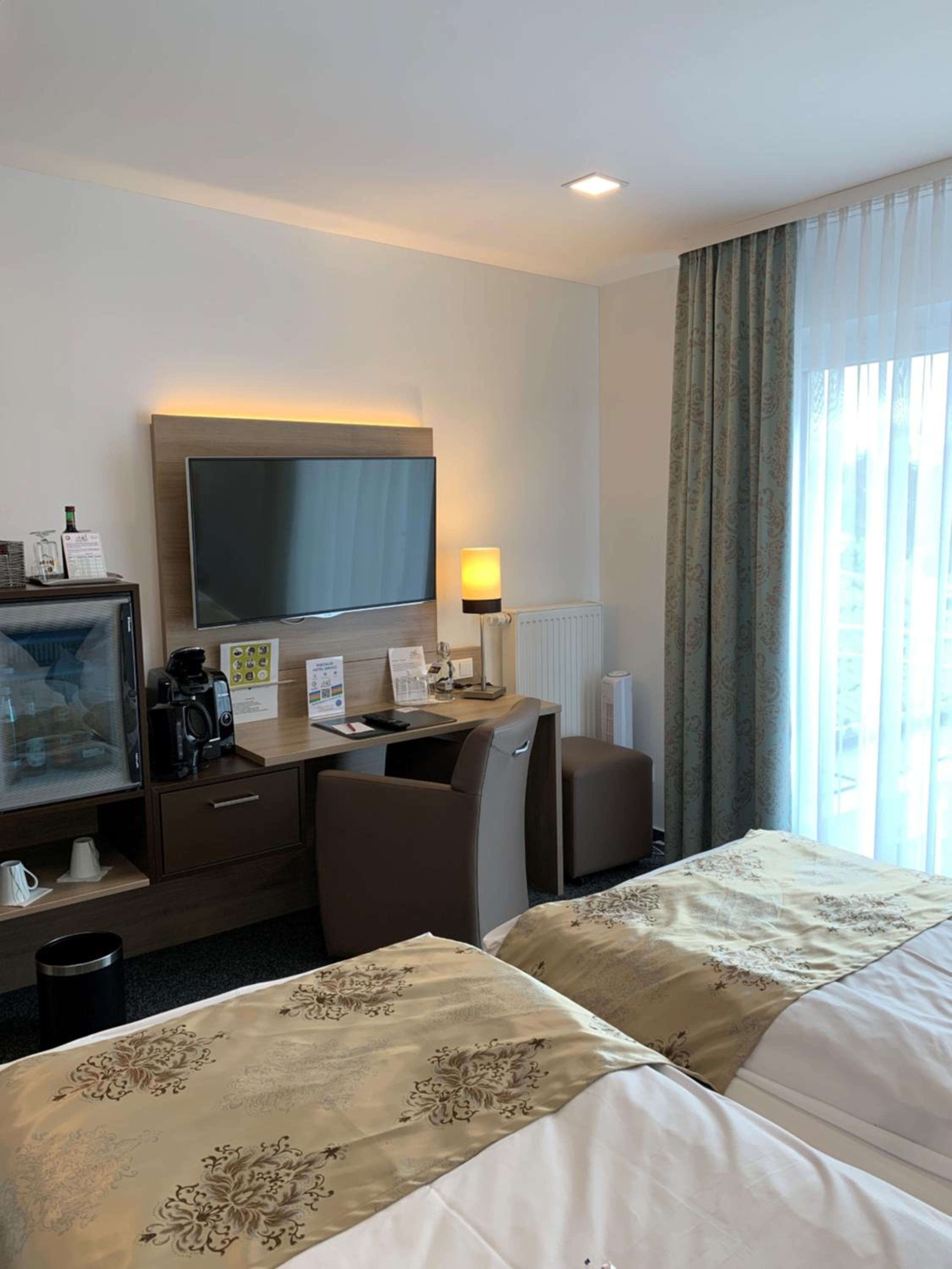 Deluxe Double or Twin Room - Photo 4