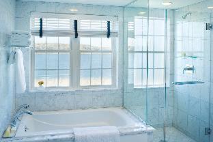 Two-Bedroom Suite - Photo 13