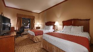 Queen Room with Two Queen Beds and Bath Tub - Disability Access/Non-Smoking