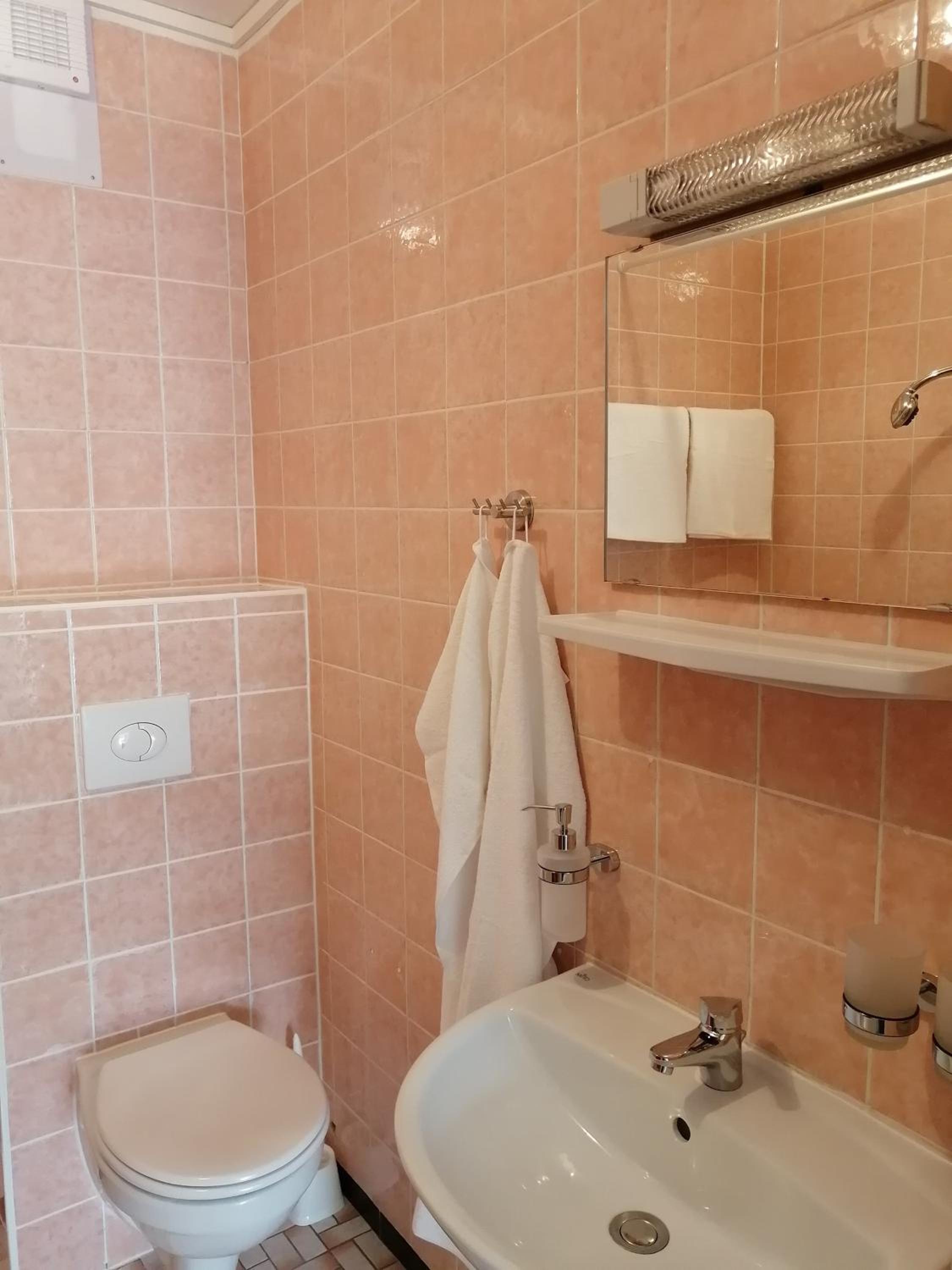 Standard Double or Twin Room with Balcony photo 2
