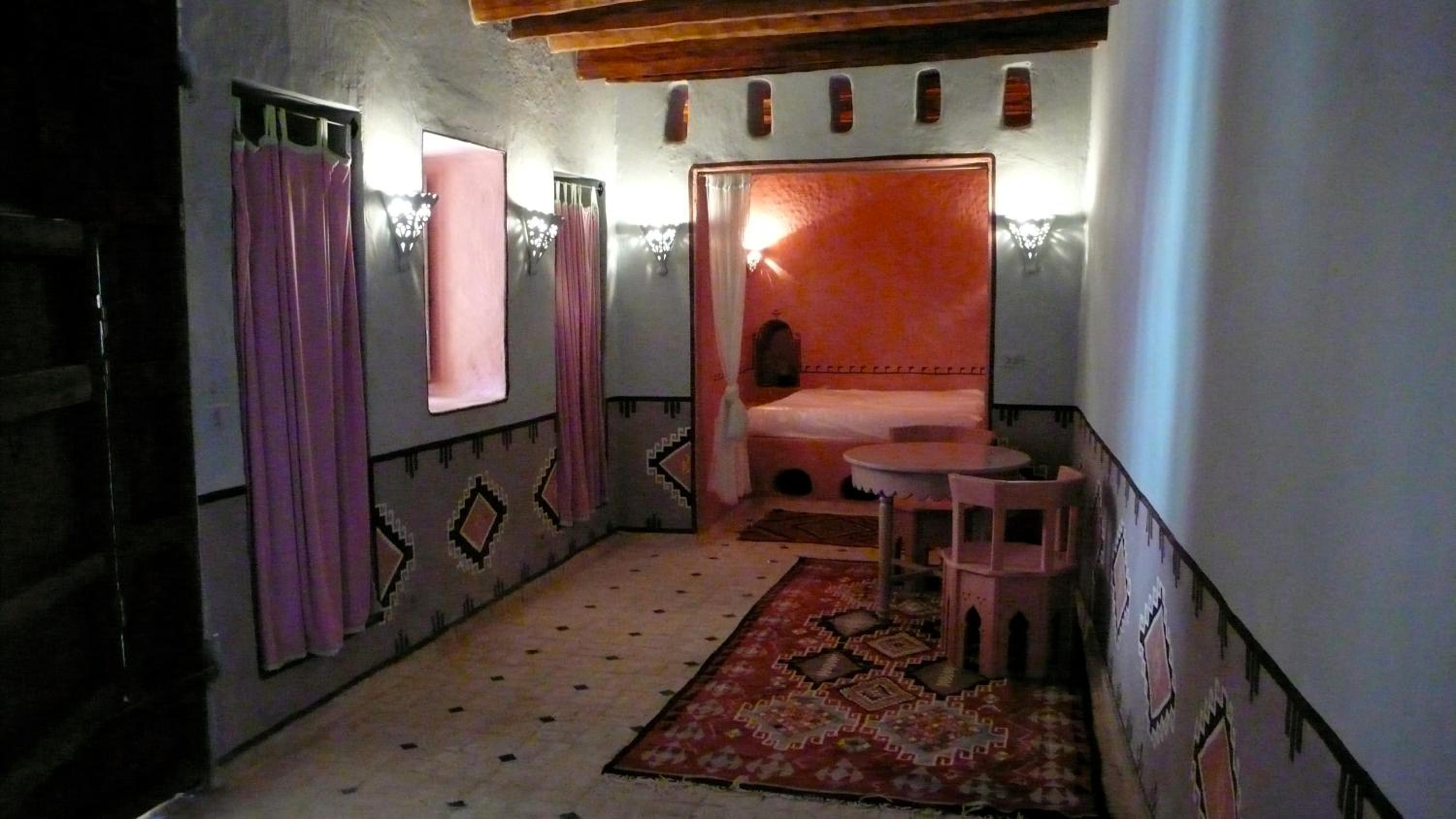 Single Room with Private Bathroom photo 3