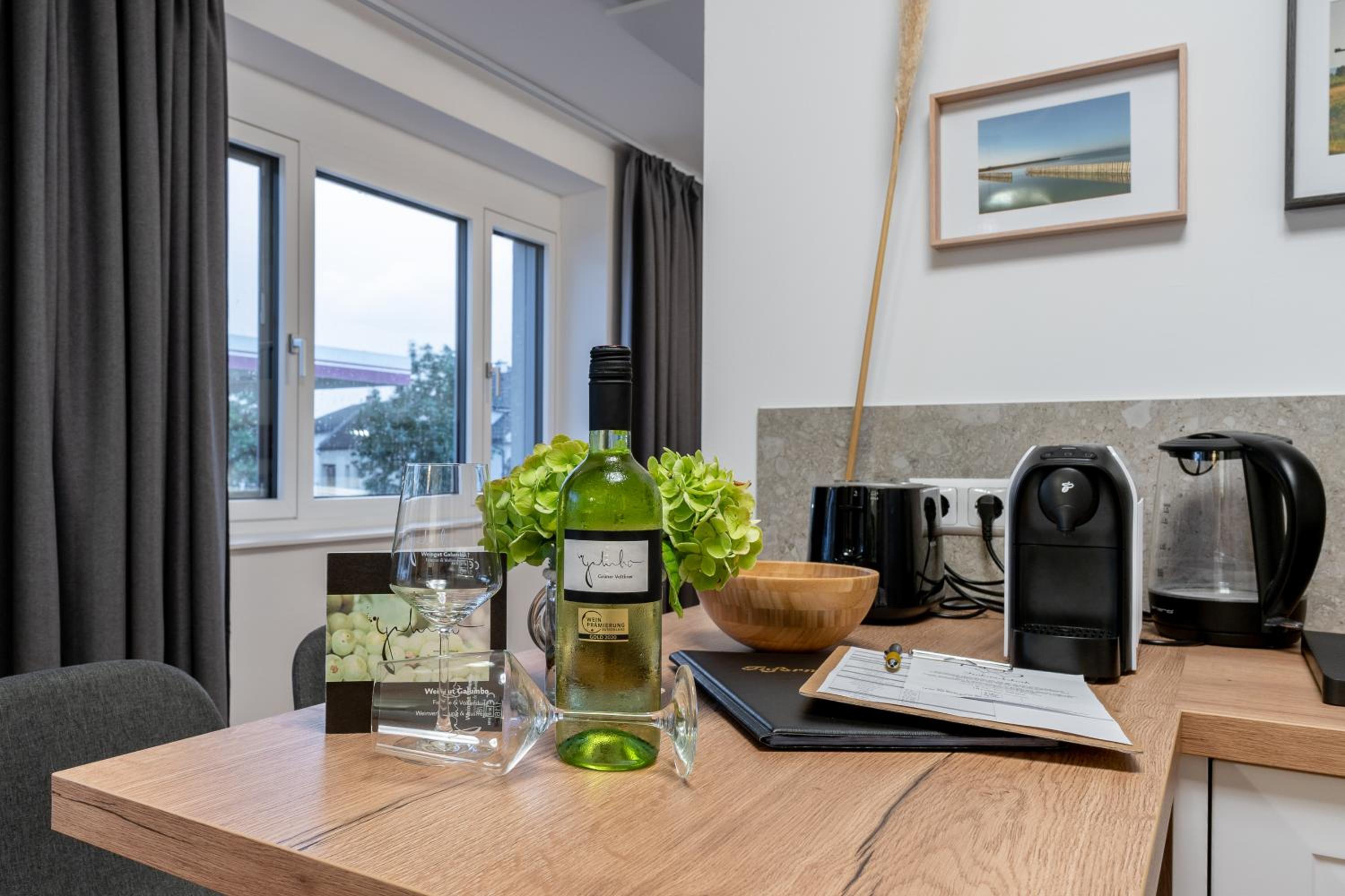 One-Bedroom Apartment - Photo 19