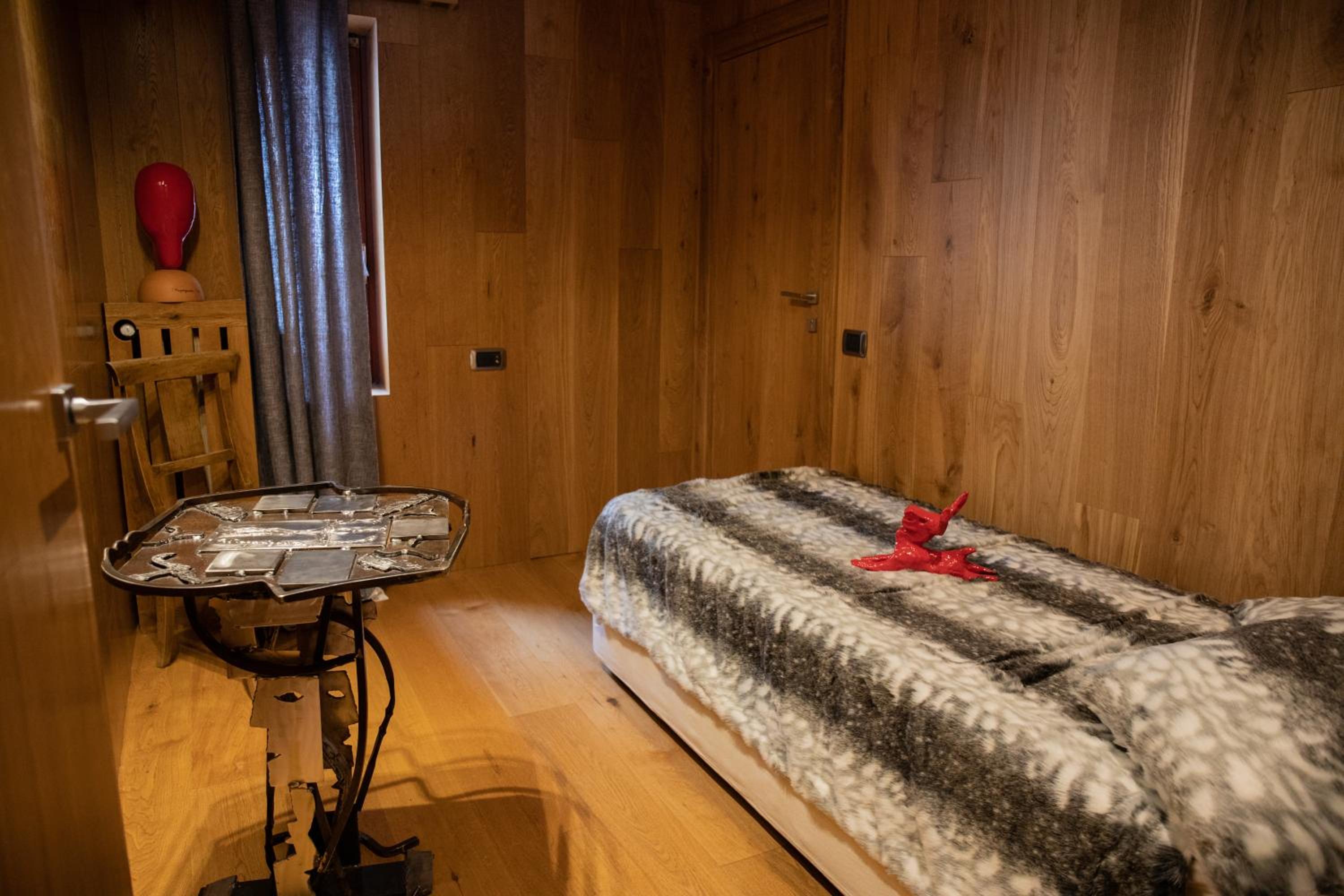 Two-Bedroom Suite photo 2