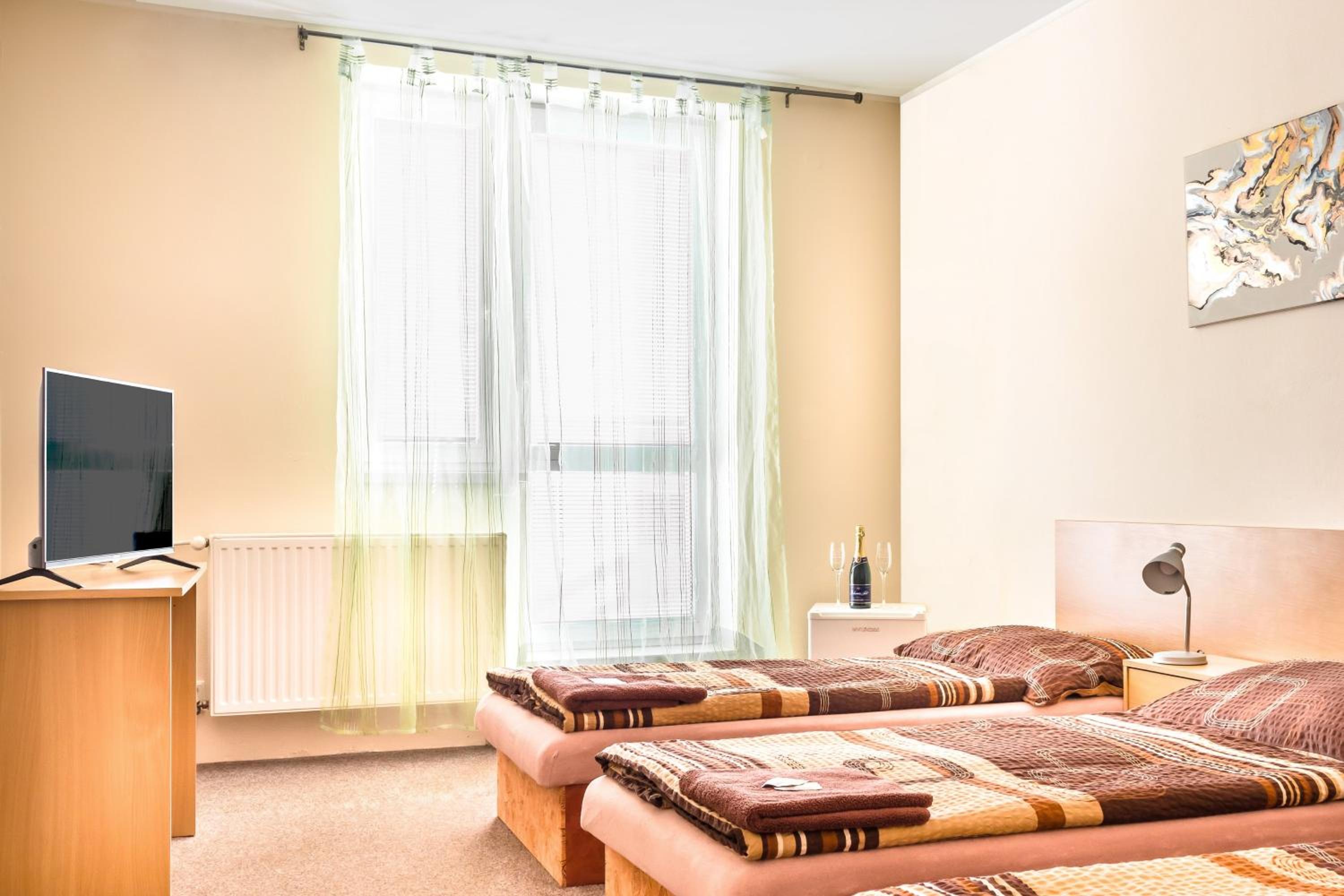 Triple Room with Terrace photo 2