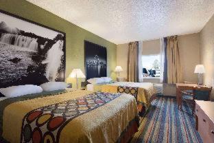 Queen Room with Two Queen Bed - Second Floor/Non-Smoking photo 1