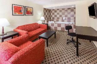 Two-Room King Suite with Sofa Bed and Separate Living Area - Non-Smoking photo 1
