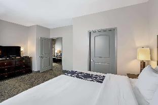 Double Room - Non-Smoking - Photo 1