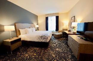 Standard Room with Two Queen Beds
