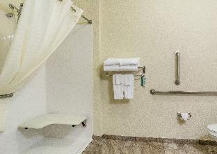 Suite with Lake View - Photo 3