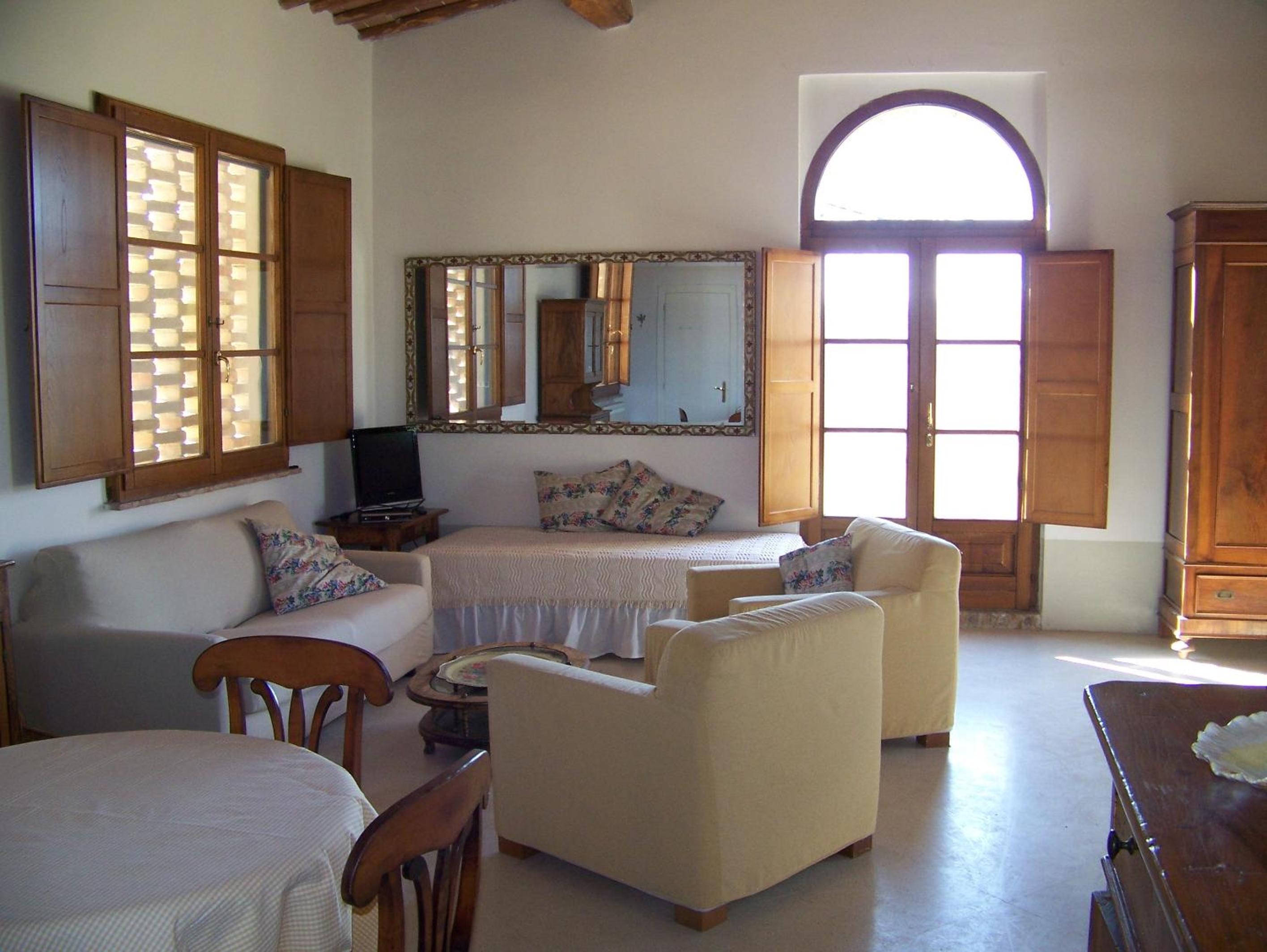 Studio with Balcony photo 2