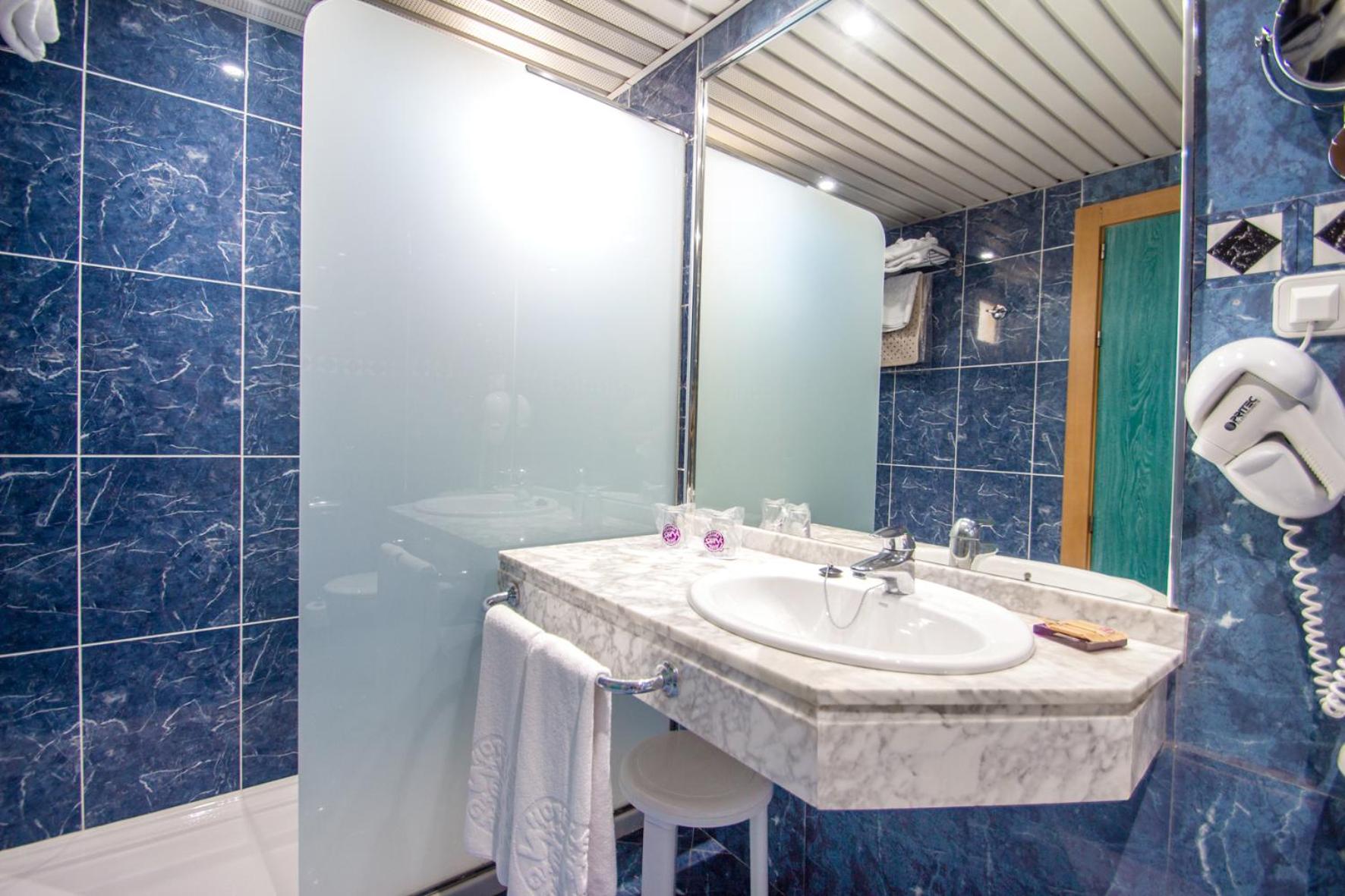 Habitación Doble o con Dos Camas