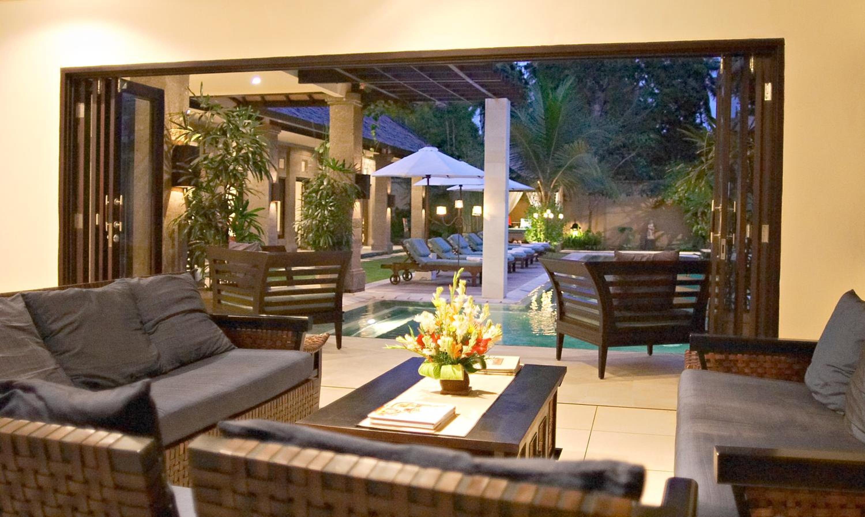 Five-Bedroom Villa with Private Pool photo 1