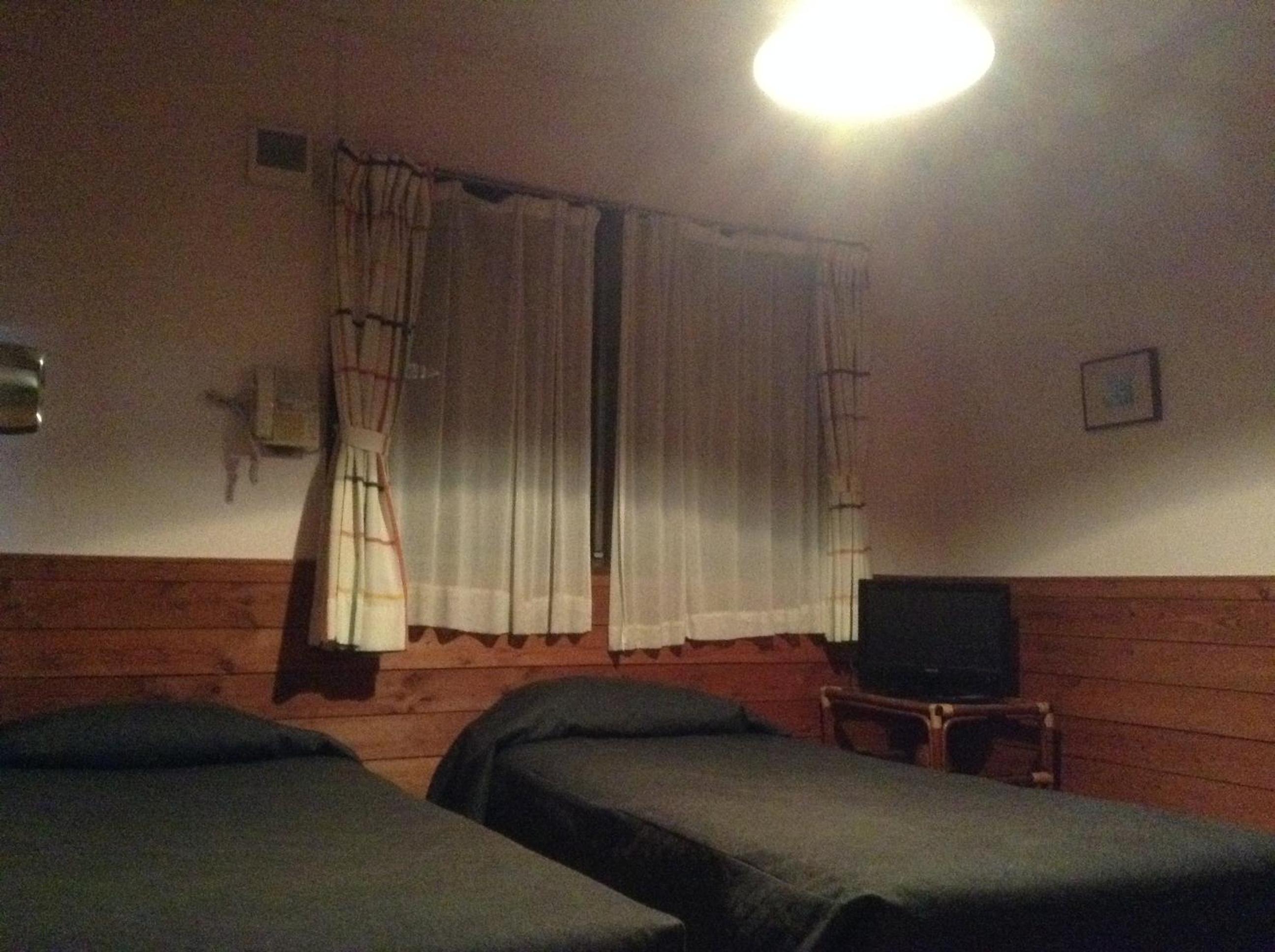 Twin Room - Photo 4