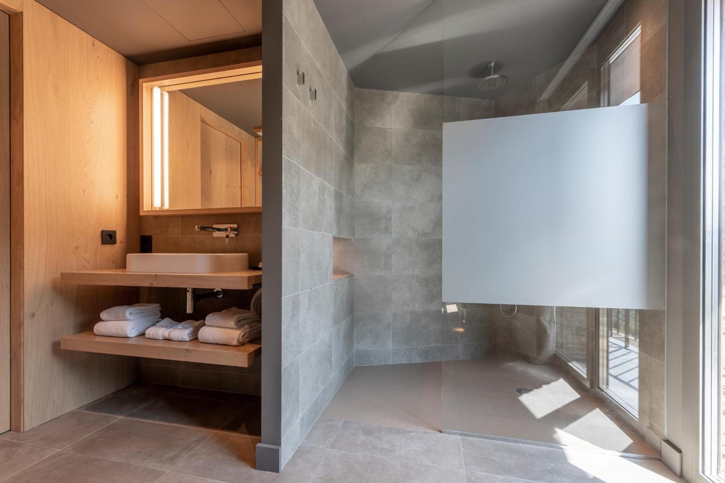 Superior Double or Twin Room with Mountain View