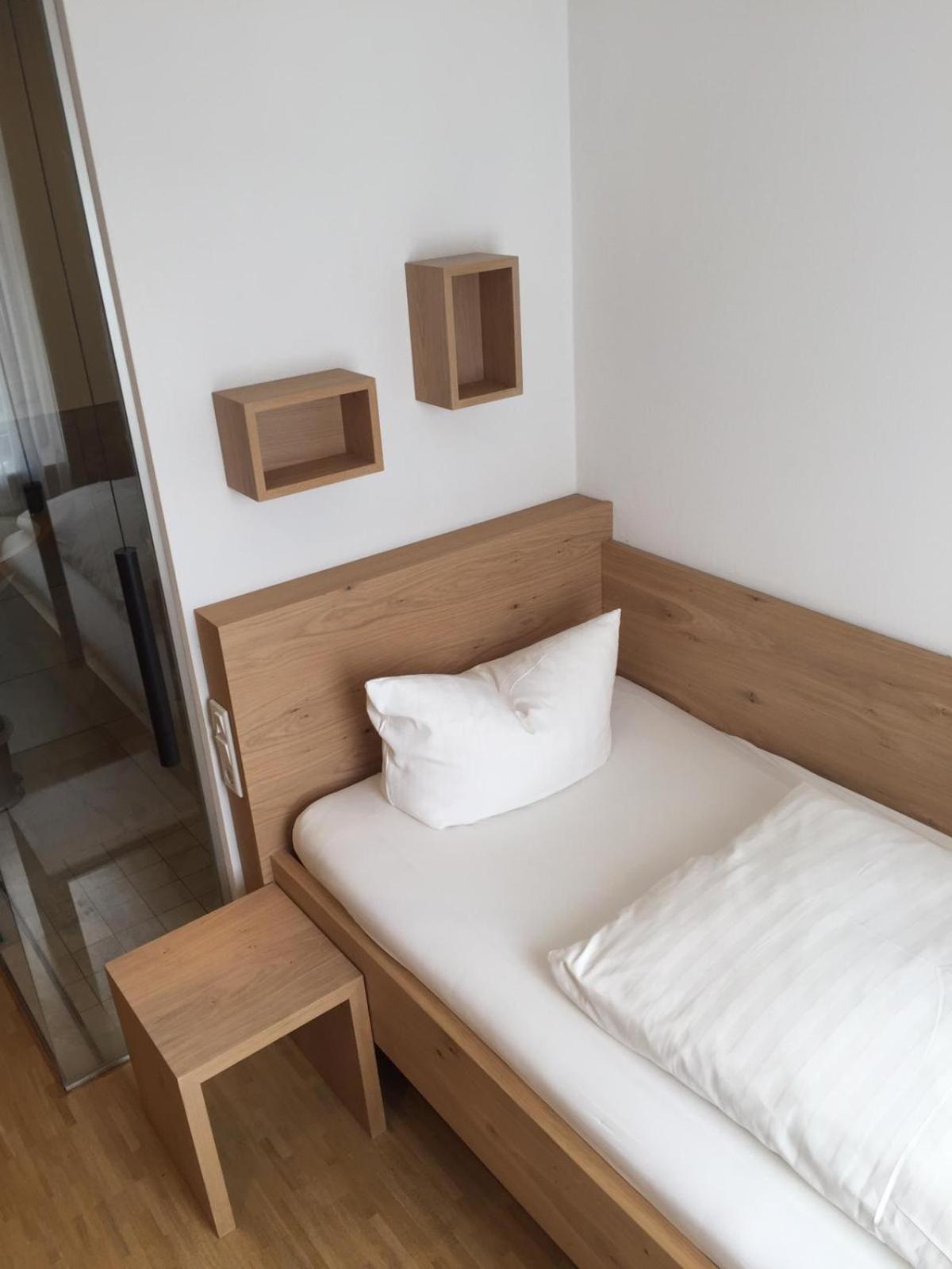 Single Room photo 2