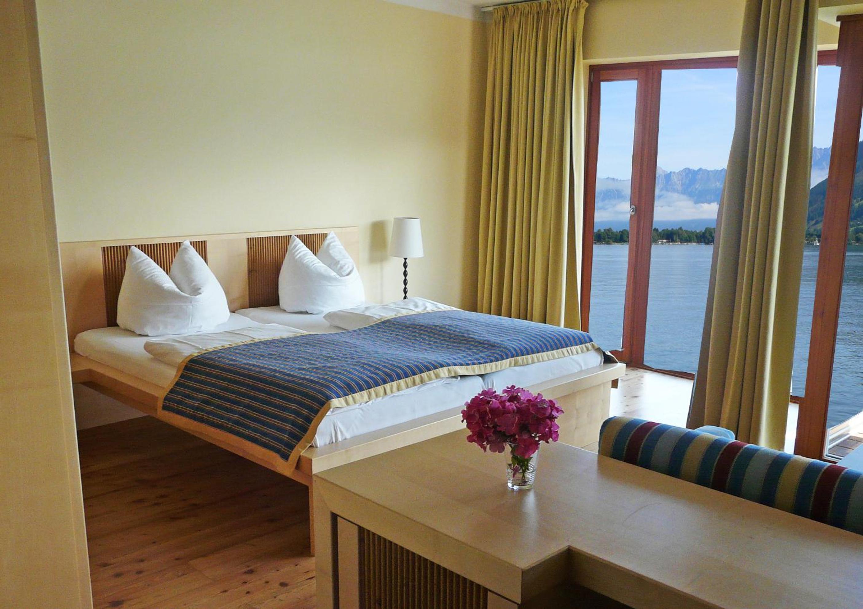 Superior Double Room with Lake View - Photo 5