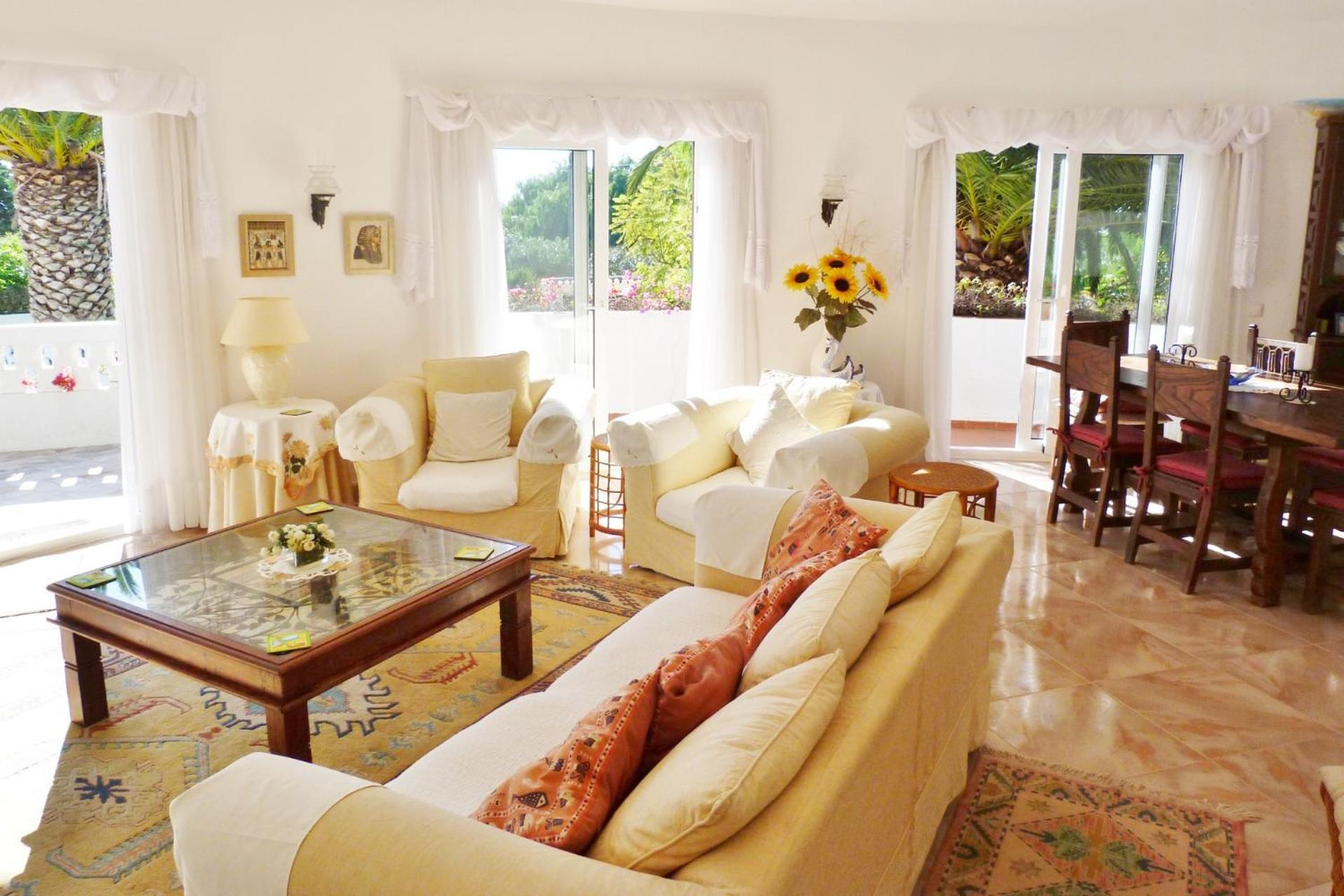 Three-Bedroom Villa photo 1