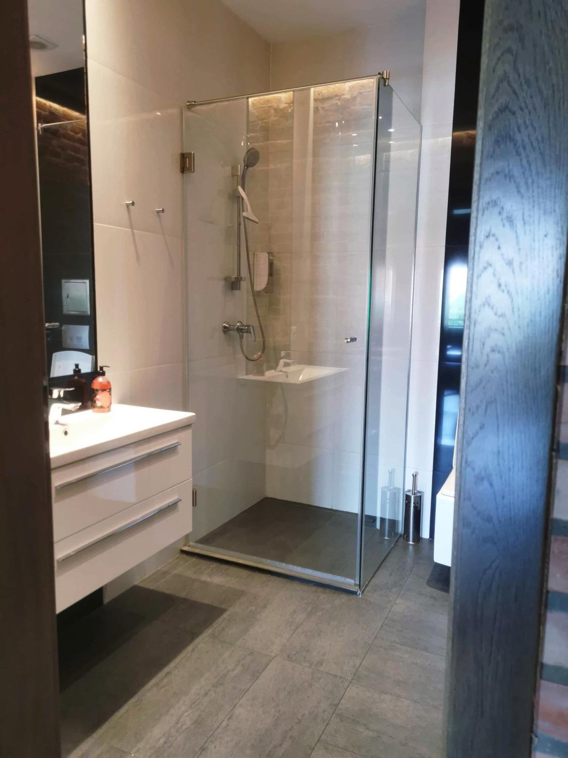 Deluxe Suite photo 2