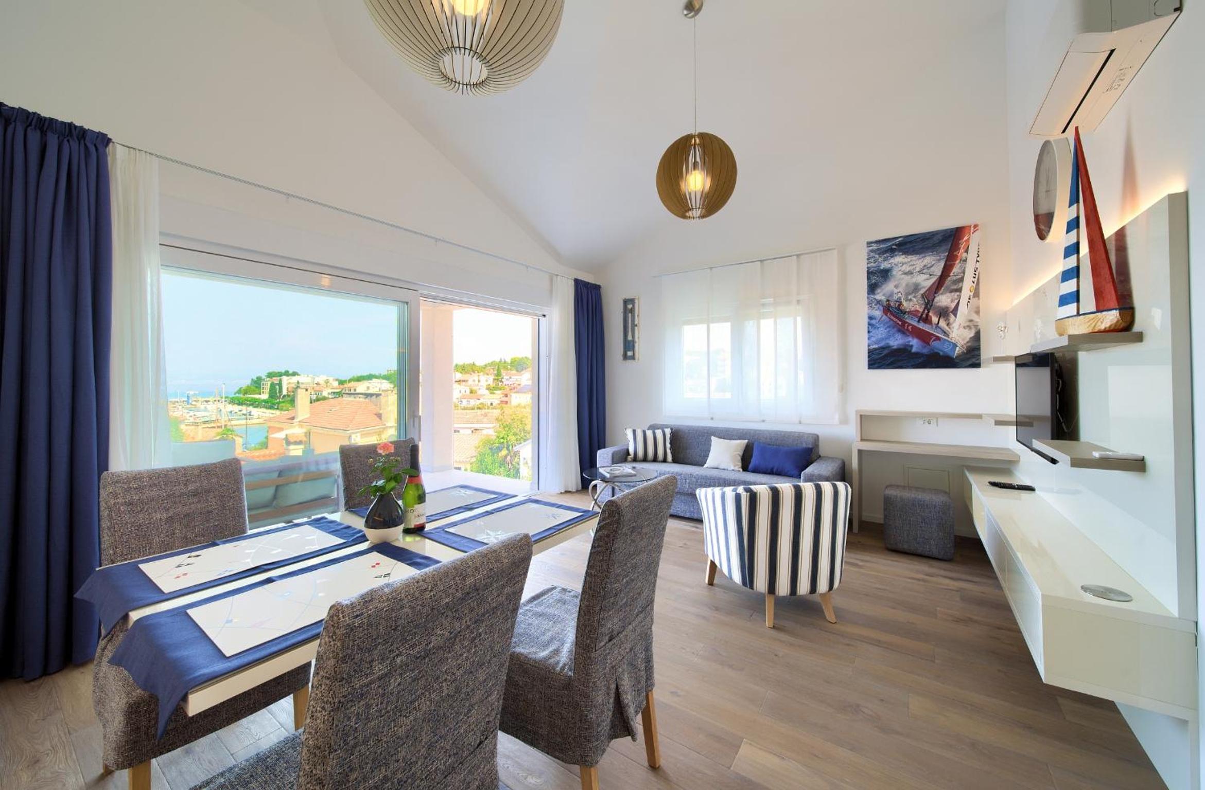 Apartment with Sea View photo 2