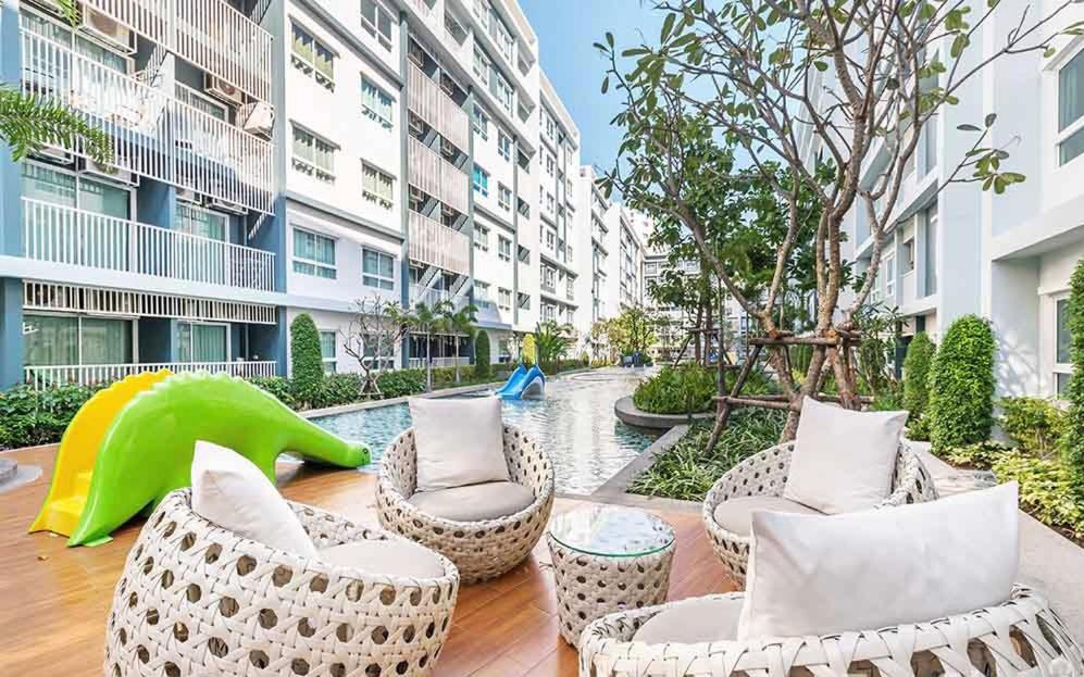 Apartment with Garden View - Photo 20