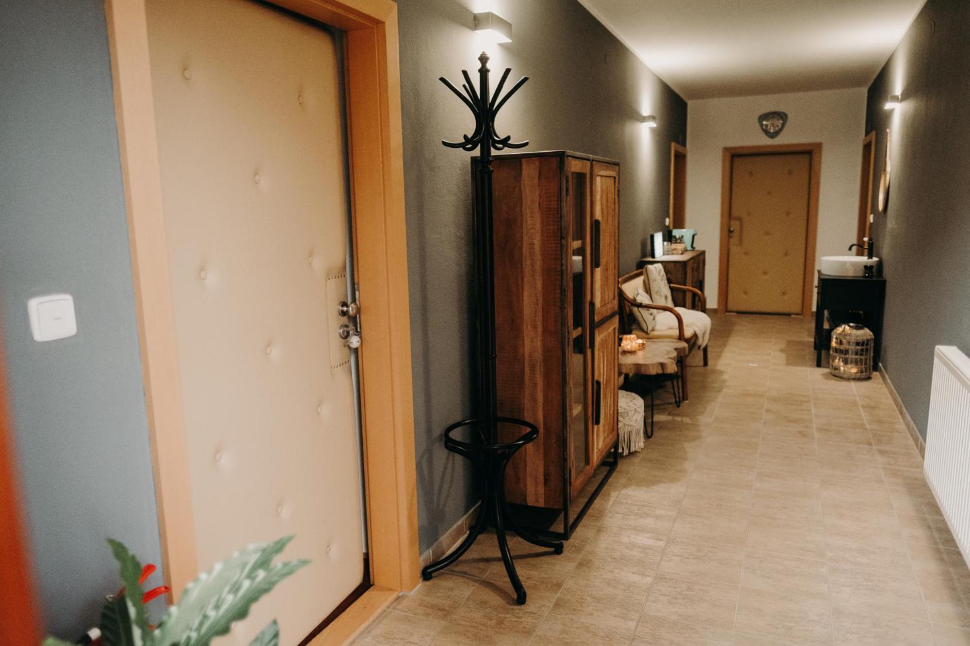 Superior Studio - Photo 21