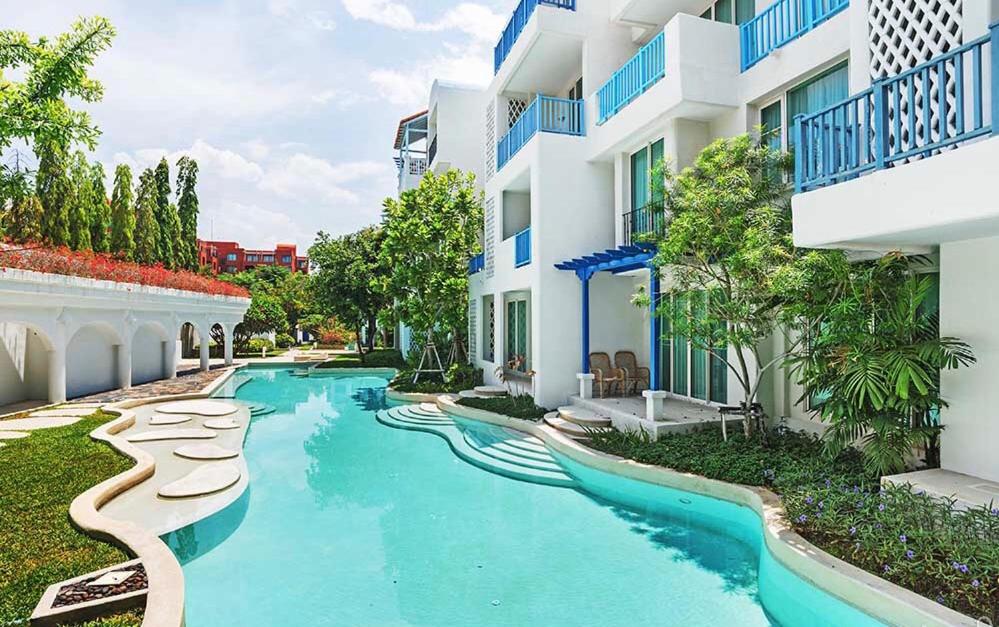 Apartment with Garden View - Photo 41