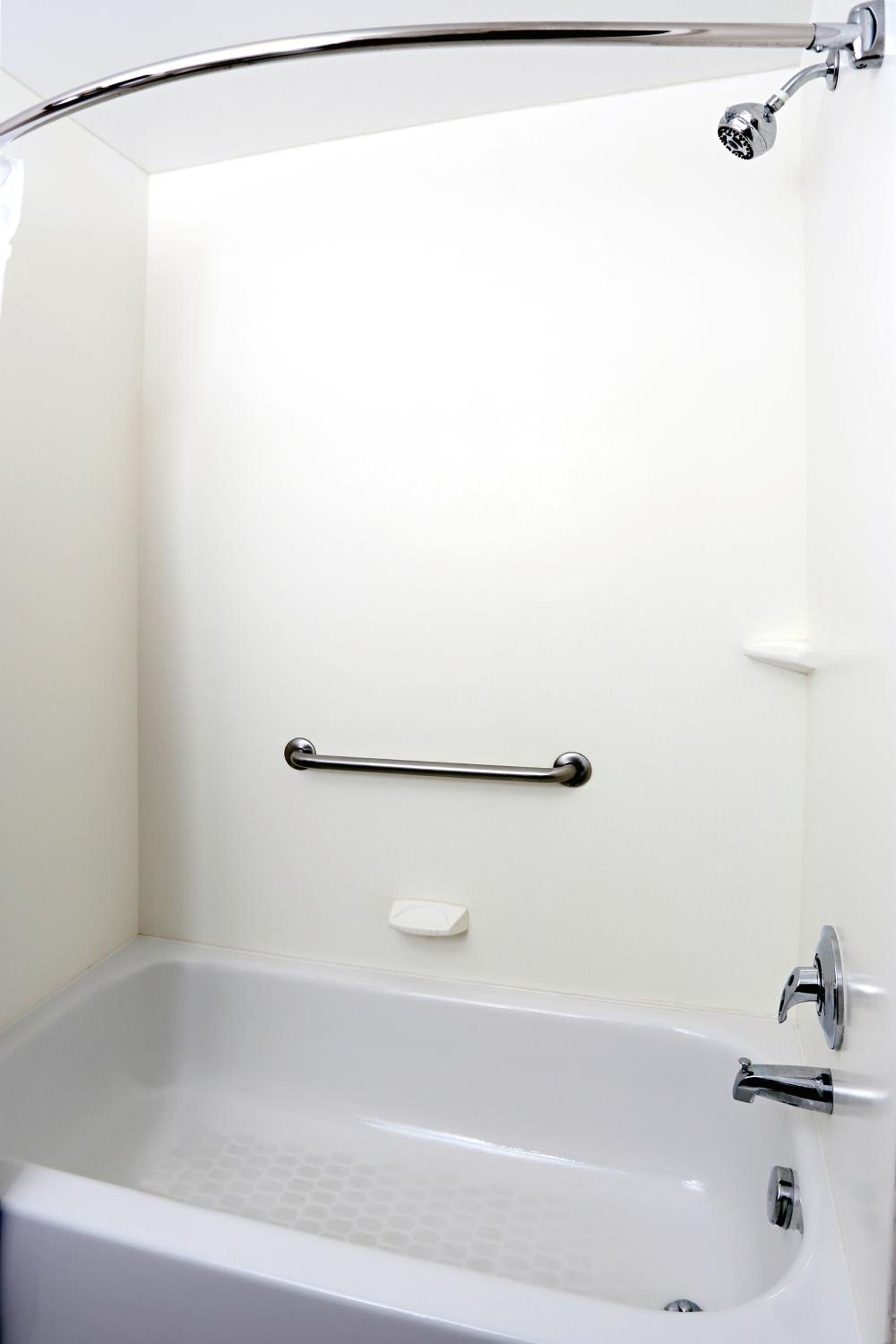 King Room - Non-Smoking - Photo 6