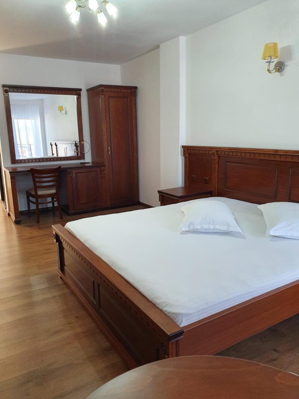 Apartment with Balcony and Pool View photo 2