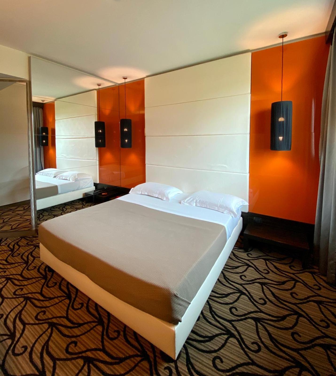 Standard Double Room - Photo 6
