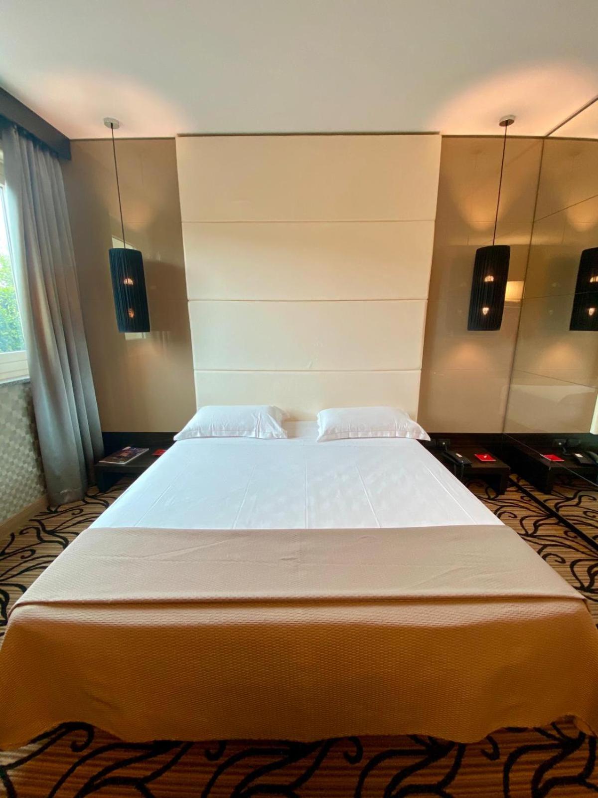 Standard Double Room - Photo 20