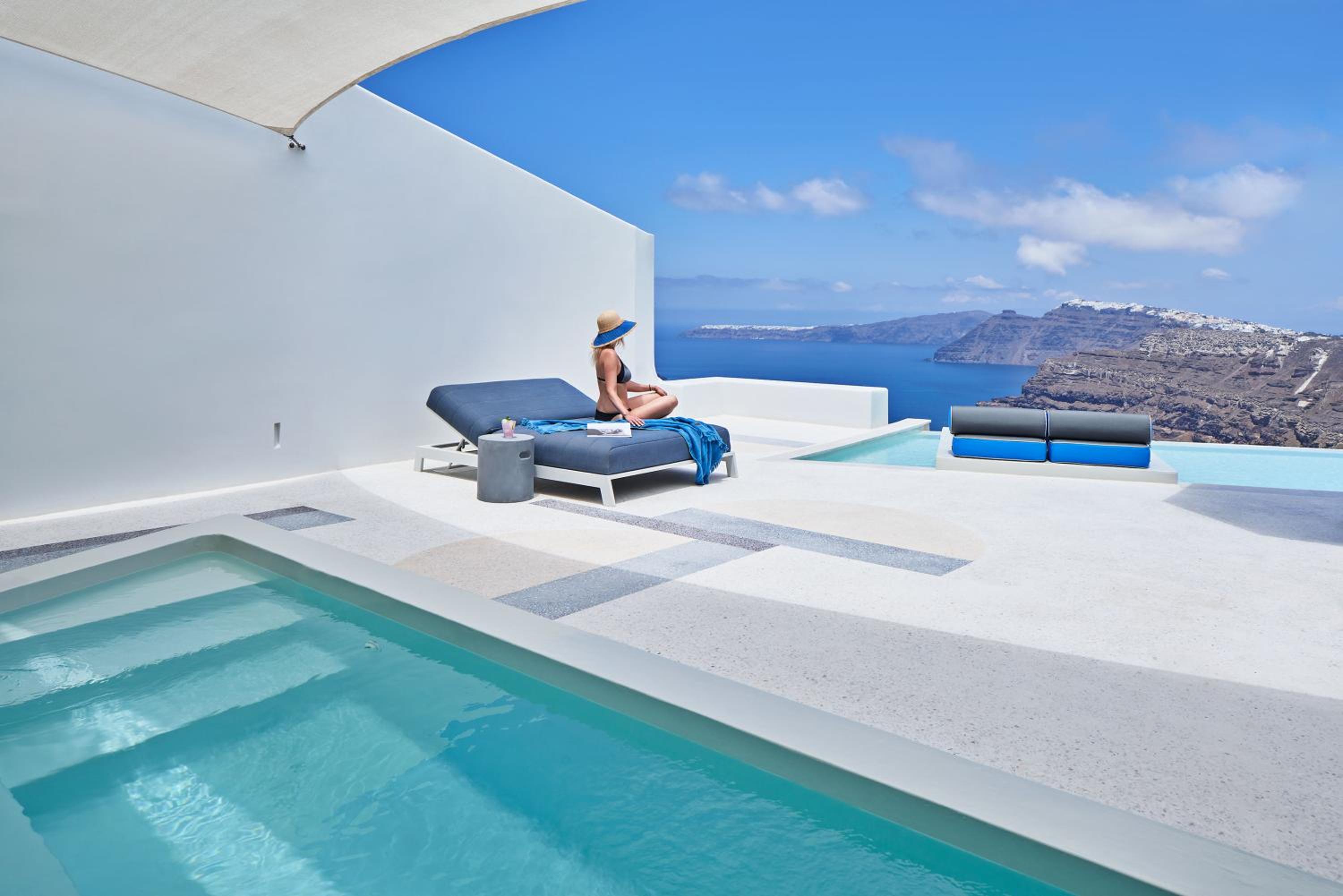 Sugarmoon Suite with Heated Plunge Pool, Infinity Pool, and Caldera View - Photo 10